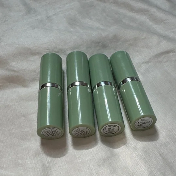 New Clinique Lipsticks - Picture 2 of 4